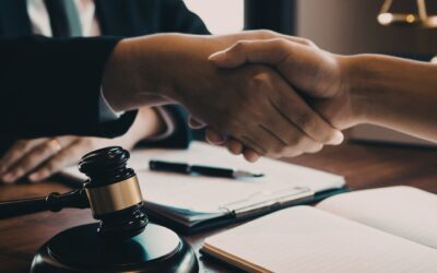 Crear una empresa en 2026: qué debes pactar con tus socios desde el primer día